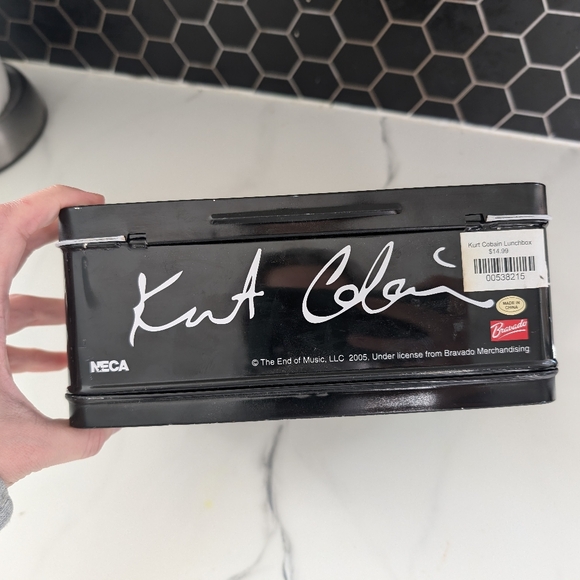 Kurt Cobain lunchbox WITH matching thermos! - Picture 3 of 5